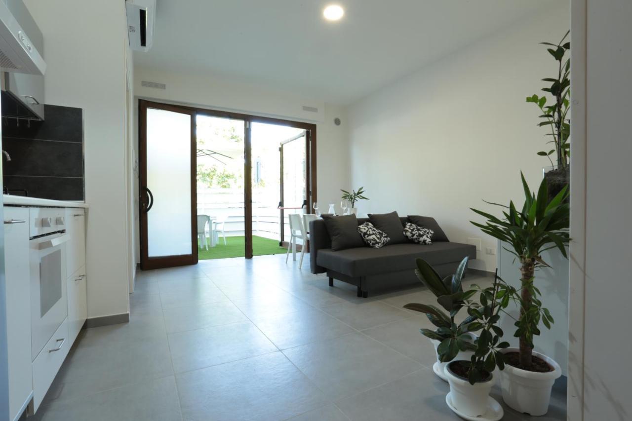 Novella Del Mar Prima Fila Dal Mare Villa Гротамаре Екстериор снимка
