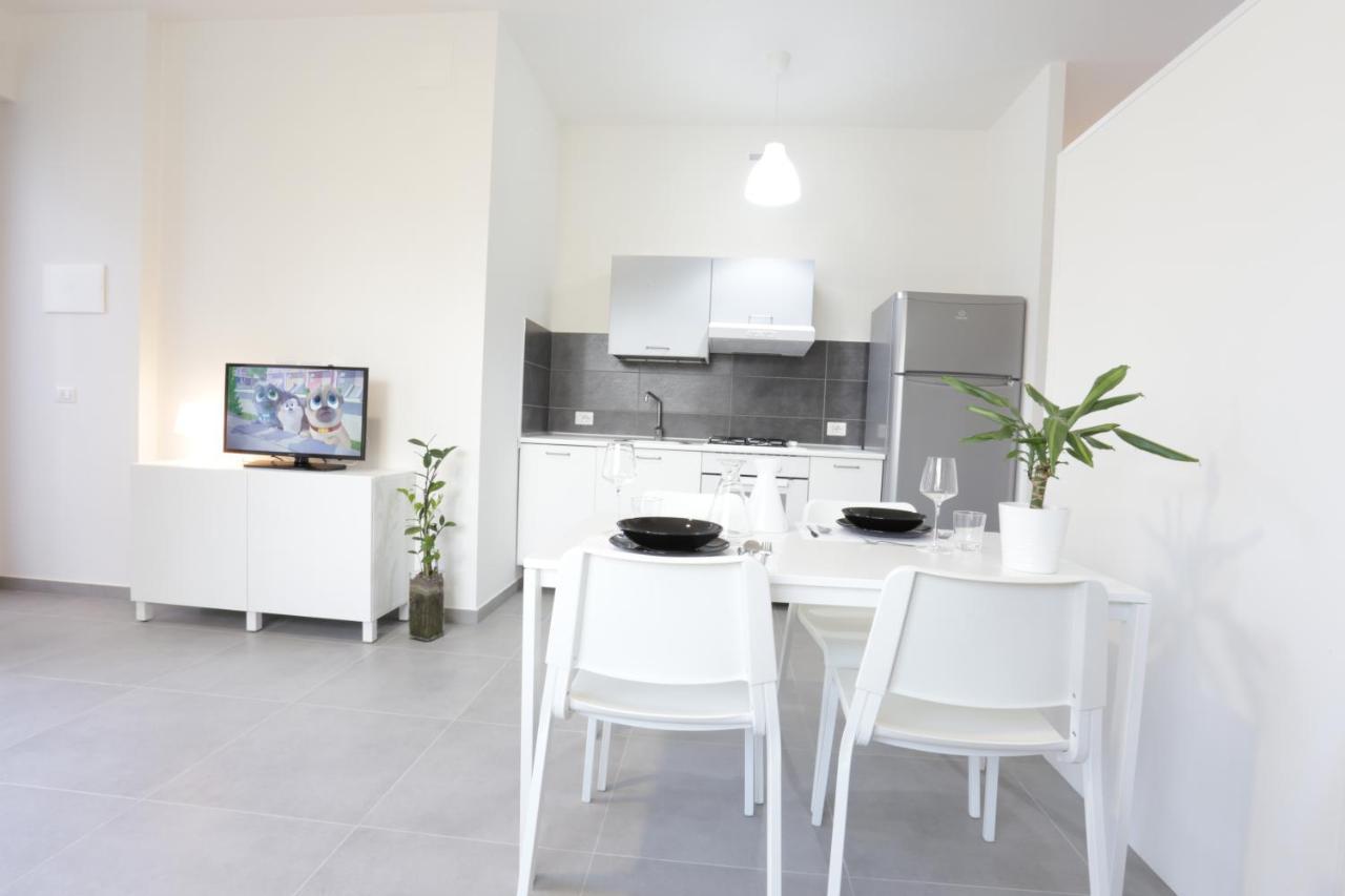 Novella Del Mar Prima Fila Dal Mare Villa Гротамаре Екстериор снимка