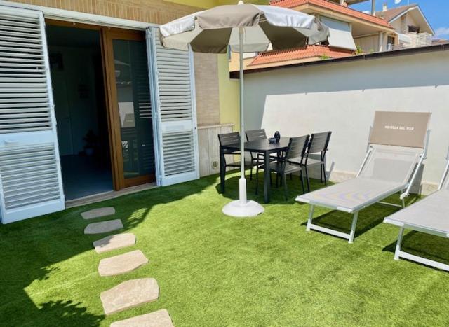 Novella Del Mar Prima Fila Dal Mare Villa Гротамаре Екстериор снимка
